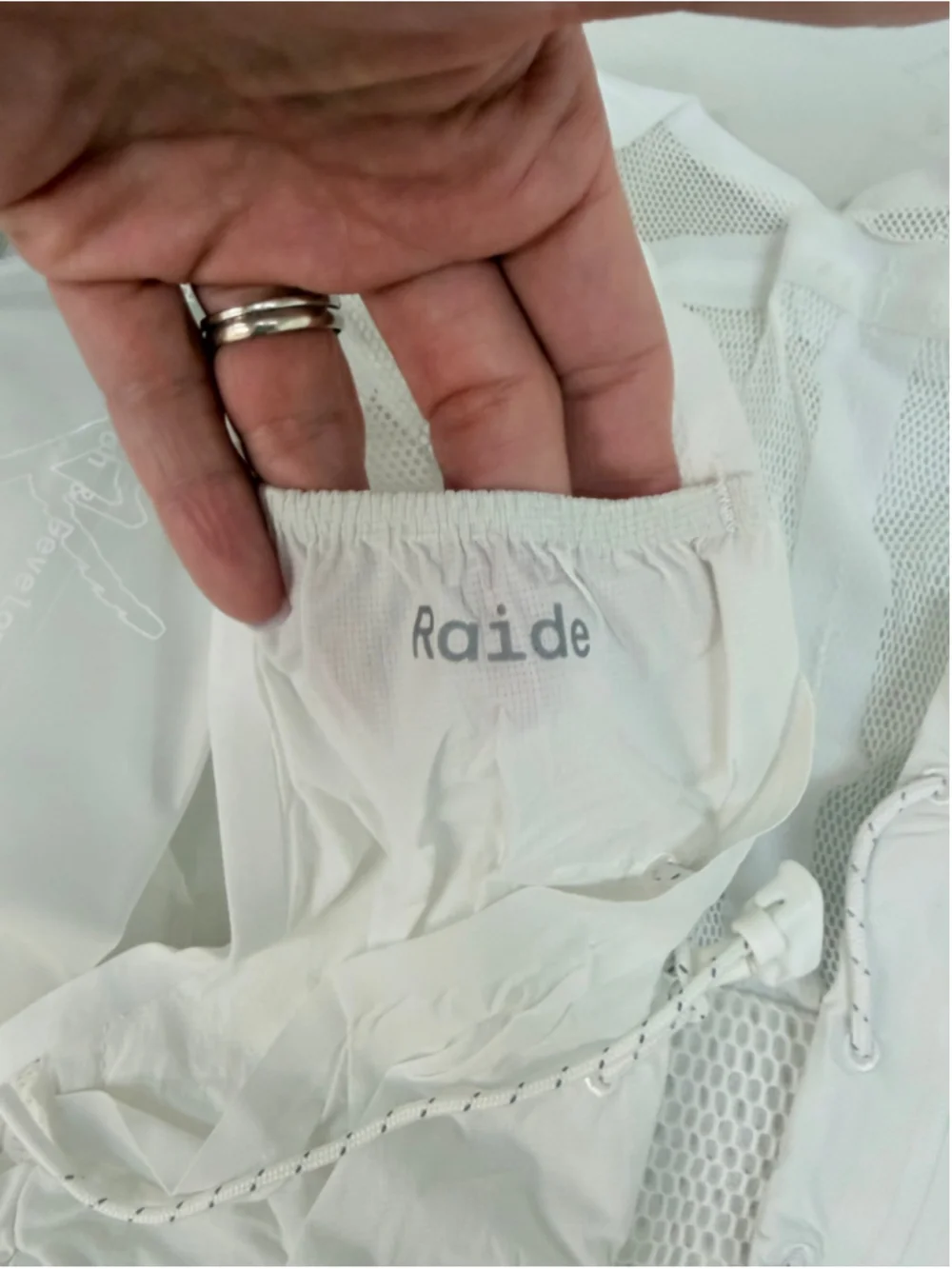 New with tags RAIDE LF 5L Trail Running Vest White Sz Extra Small!